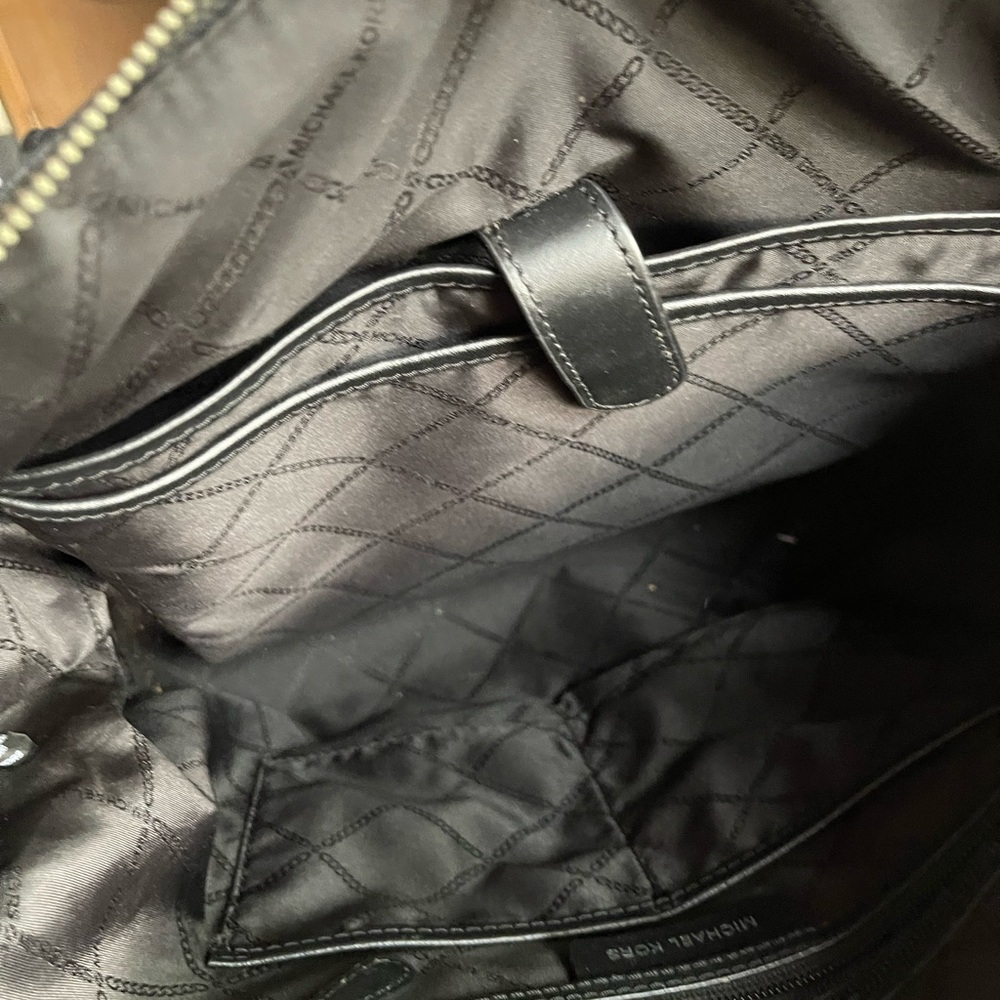 Large Mk Handbag- Good Condition - image 6